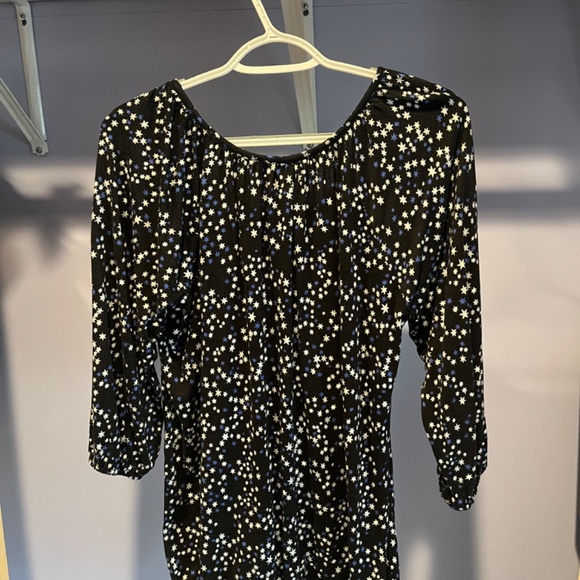 MICHAEL Michael Kors Size Medium Black Top with Stars - Picture 2 of 3